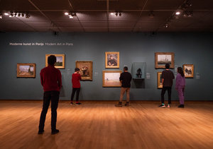 Bezoekers in de vaste collectie van het Van Gogh Museum