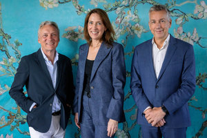 Van links naar rechts: Advisor to the Board Willem van Gogh, en directie Emilie Gordenker en Rob Groot (Van Gogh Museum). Foto: Simone Janssen