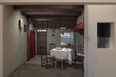 The reconstruction of the peasant cottage in the exhibition: The Potato Eaters: Mistake or Masterpiece? Photo: Luuk Kramer