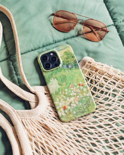 Casely x Van Gogh Museum telefoonhoes bedrukt met het werk Tulpenvelden vlak bij Den Haag