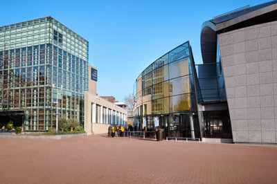 De hoofdingang van het Van Gogh Museum. Foto: Tom Elst